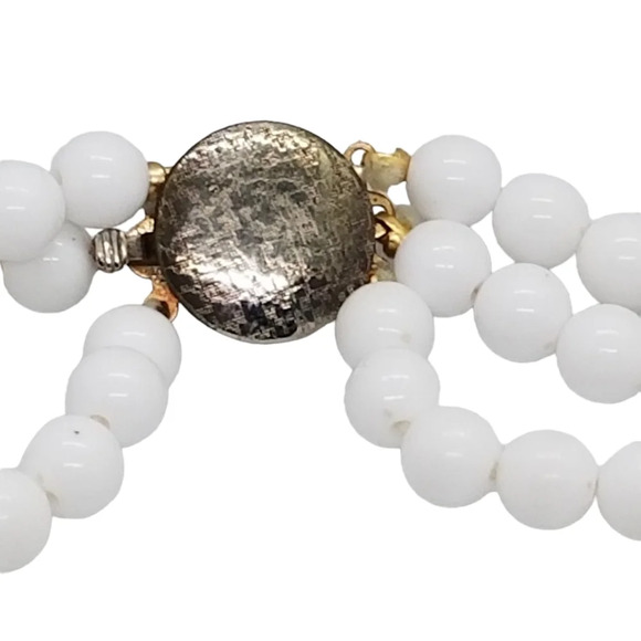 VINTAGE GOLDTONED & WHITE BAR PENDANTS & BEADED COLLAR STATEMENT NECKLACE - Picture 5 of 6